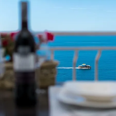 La Boheme With Sea View